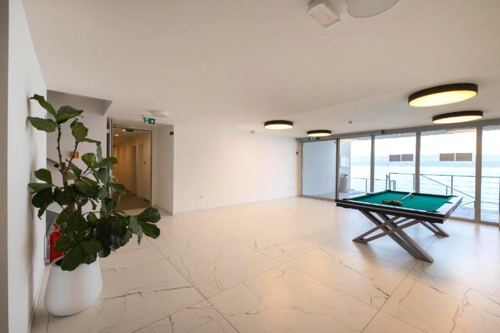 Hotel Saint Hildegard Omiš Esterno foto
