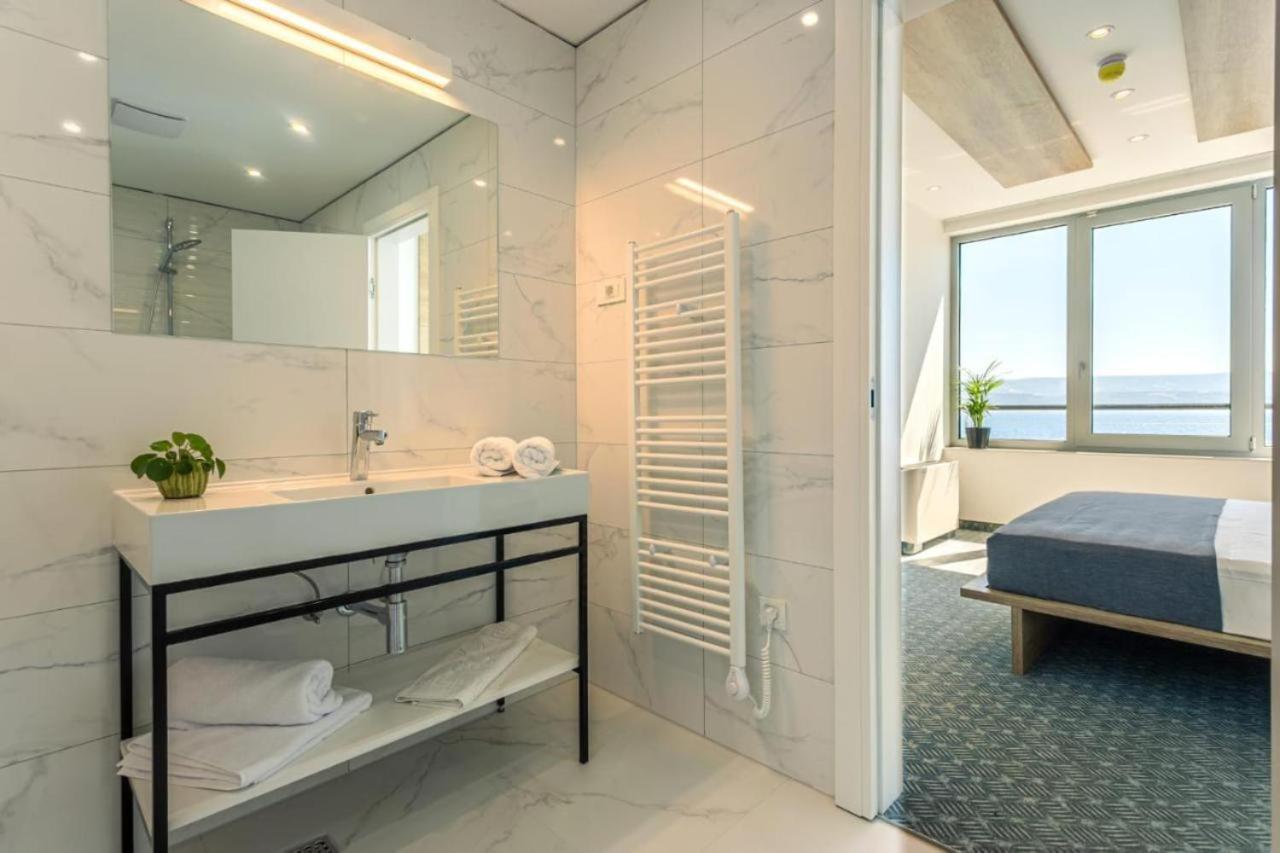 Hotel Saint Hildegard Omiš Esterno foto